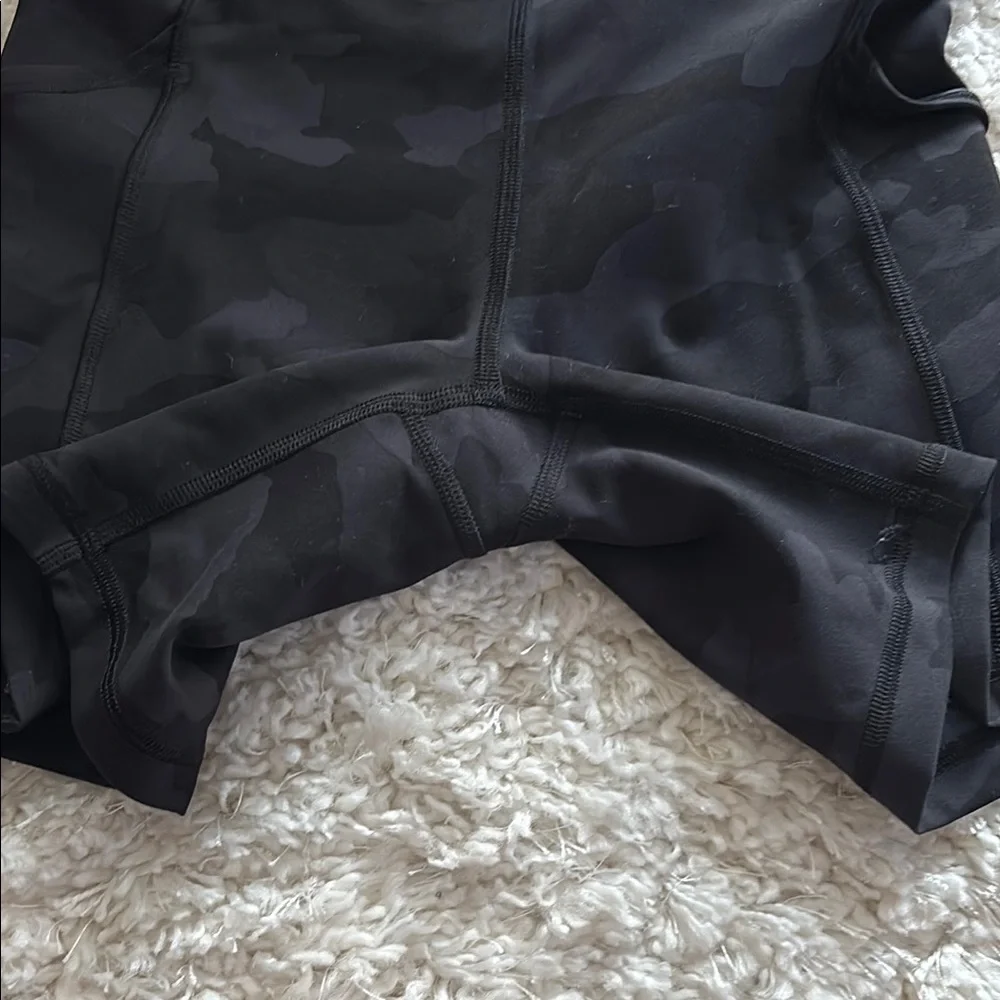 Black Camouflage lululemon invigorate shorts 6in inseam size 4